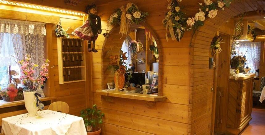 Albergo Genziana 산 비질리오 디 마레베 외부 사진